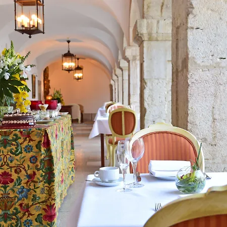 Hotel Castelo De 4*