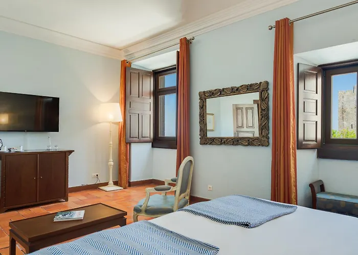 ポザーダ カステロ デ 4* パルメラ